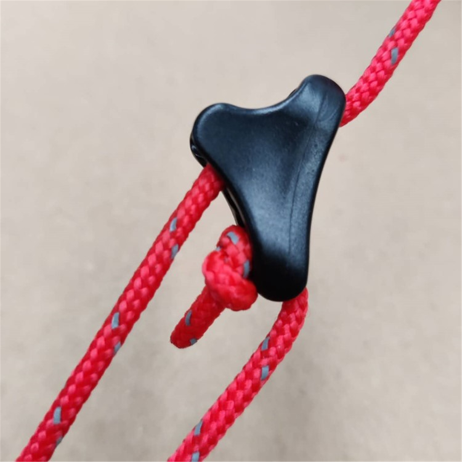 Orson Tensioners Plastic Triangle Shape Black 2-3mm - 10 Pack